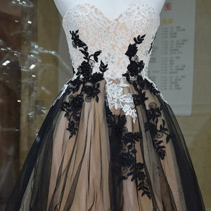 Cute Champagne And Black Short Sweetheart Party..