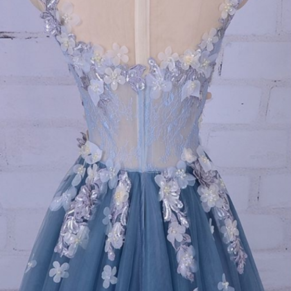 A Line Long Tulle Prom Dresses With Applique