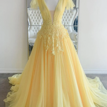 Prom Dresses,elegant V Neck And V Back Yellow Lace..