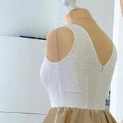 A-line Round Neck Light Champagne Short Homecoming..