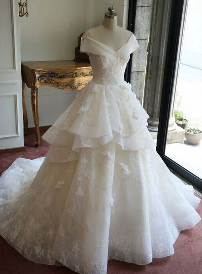 Wedding Dresses,fashionable Ball Gown Luxury Lace Real Wedding Dresses V-neck Appliques Beaded Court Train Wedding Gowns Bride Dress