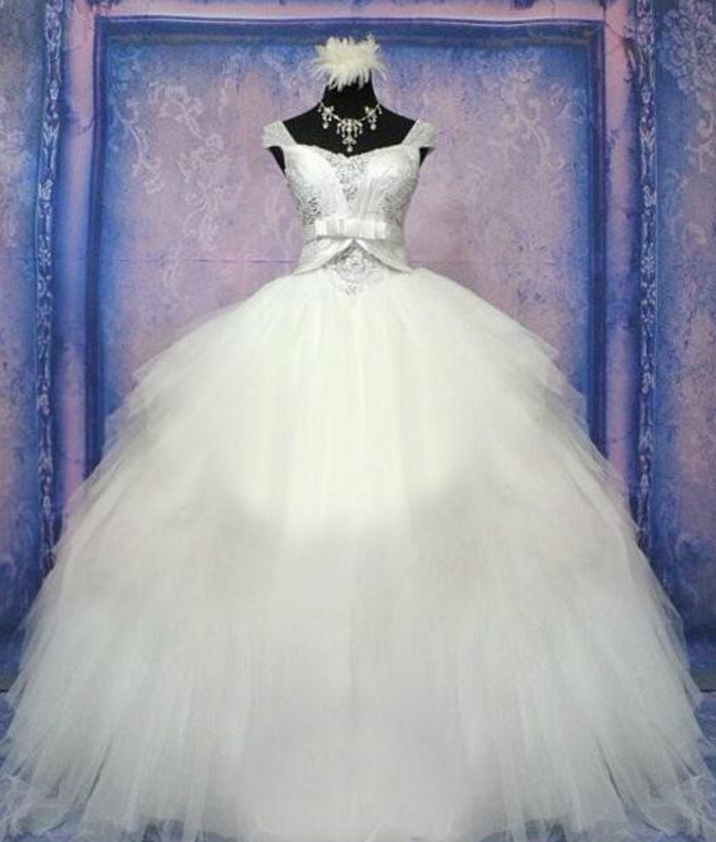 Wedding Dress, Luxurious Wedding Dress, Crystal Wedding Dress, Ball Gown Wedding Dress, Princess Dress With Beadings, Tulle Wedding Dress,