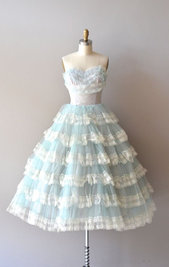 Vintage Prom Dress, Lace Prom Gowns, Mini Short Homecoming Dress, Sweetheart Homecoming Gowns