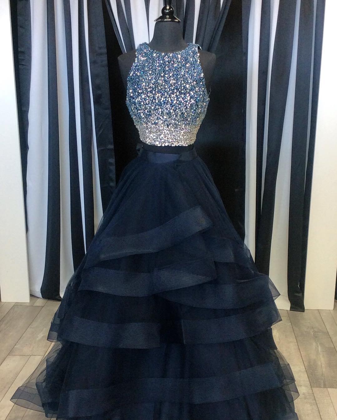 Prom Dresses,evening Dress,two Piece Prom Dresses,ruffles Ball Gowns,sparkly Sequins Dress,2 Piece Prom Dress,long Party Dress,prom Dresses