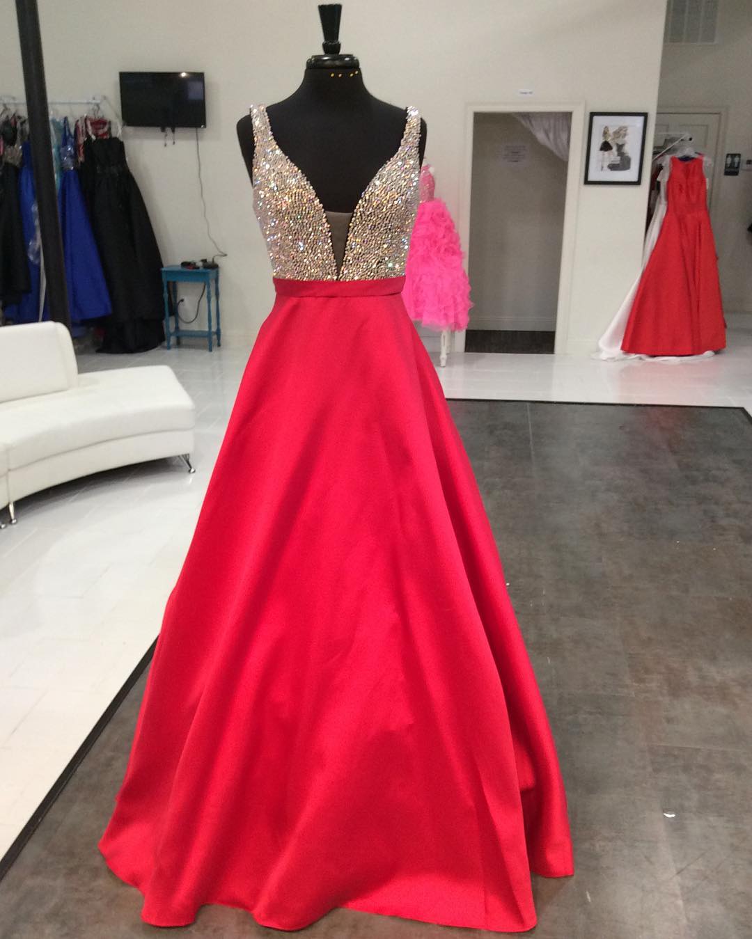 Prom Dresses,evening Dress, Prom Dress,modest Prom Dress,red Satin Long Prom Dresses Sparkly Beaded V Neck Evening Gowns 2017
