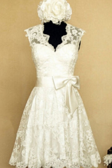 Knee-length V-neck Open Back Lace Short Wedding Dress Homecoming Dresses
