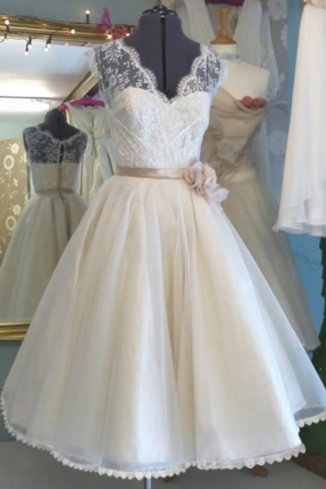 V-neck Flower Sash Tulle Lace Tea-length Wedding Dress Homecoming Dresses,