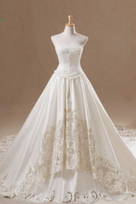 Luxury Strapless Wedding Gowns Appliqued Beading Bridal Dresses Floor Length Cathedral Train Wedding Dresses