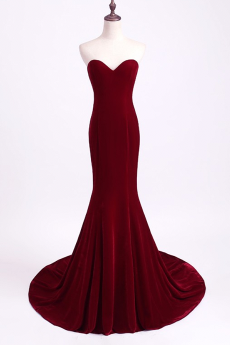 Unique Designer Burgundy Mermaid Prom Dresses Women Long Train Flattered Fitted Red Wine Velvet Elegant Party Gowns