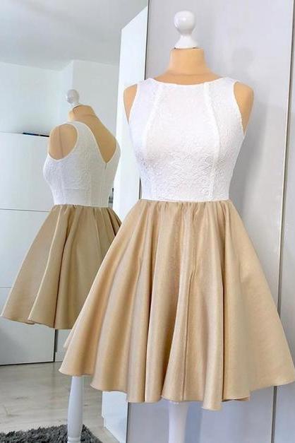 A-Line Round Neck Light Champagne Short Homecoming Dress with Lace