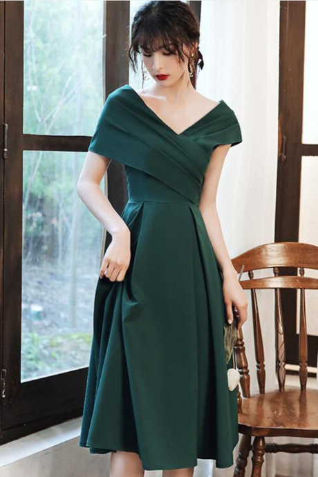 Homecoming Dresses, Green Off Shoulder Knee Length Bridesmaid Dress