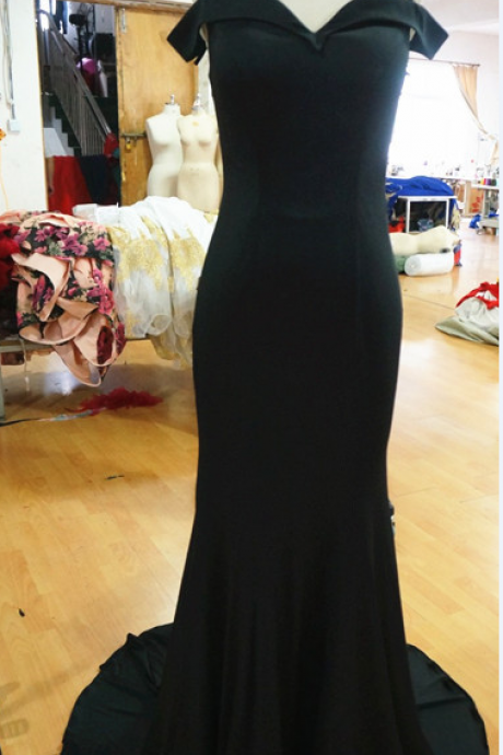 Prom Dresses,evening Dress,party Dresses,black Halter Prom Dress, Side Slit Prom Gown,backless Gown With Gold Top Prom Gowns