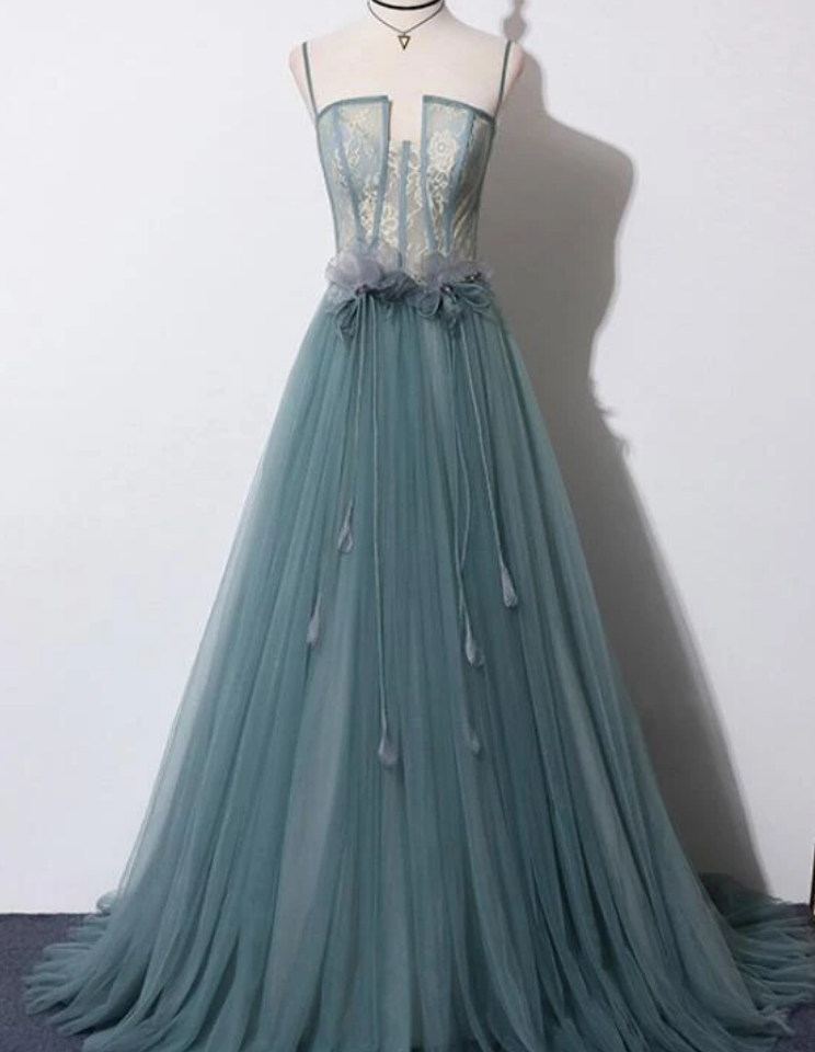 beautiful tulle dress